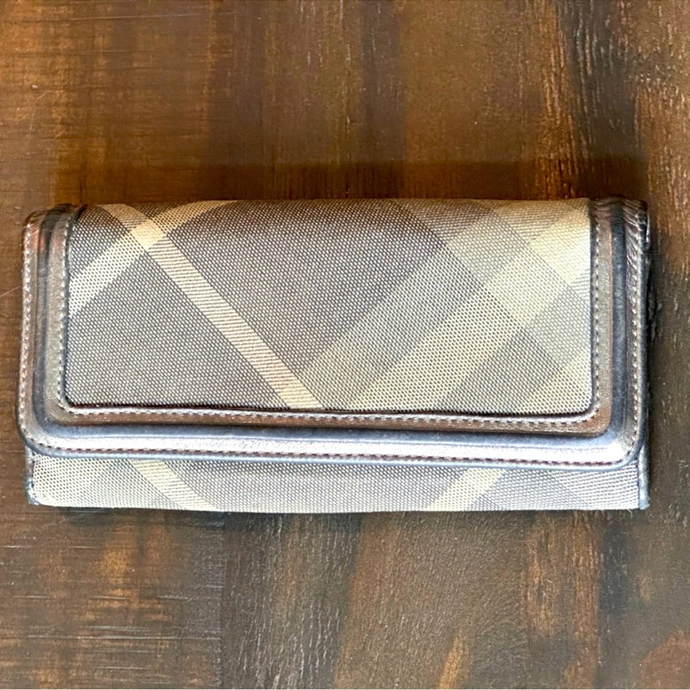Burberry Long Wallet Metallic Gunmetal Good Pre-Loved Condition